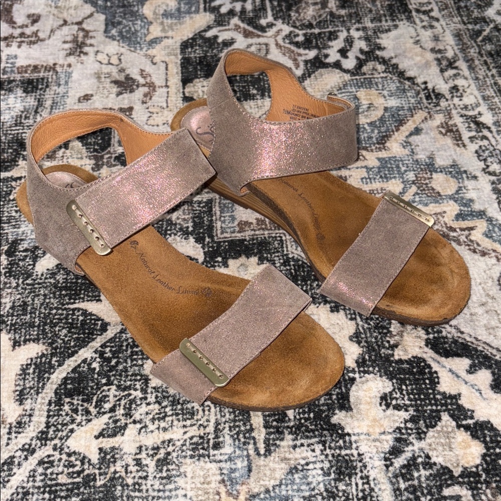 Sofft Leather Sandals